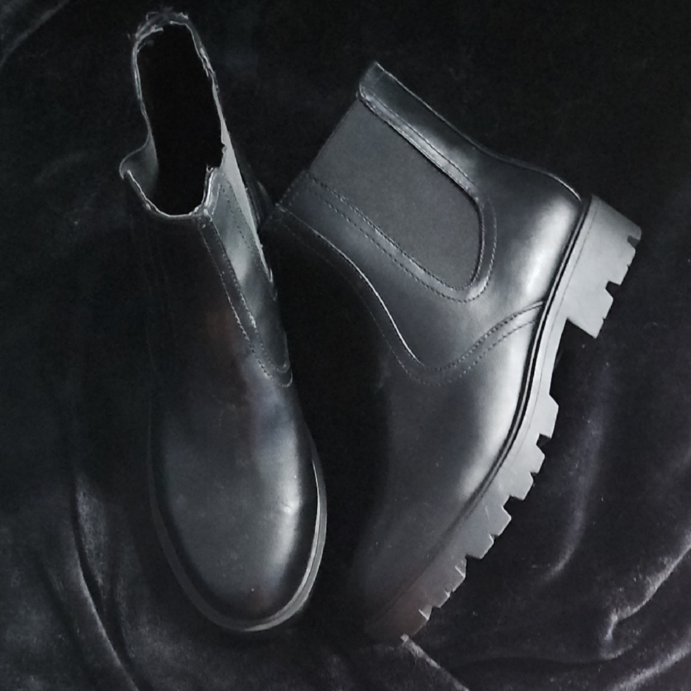 NINE WEST Black Chelsea Boots